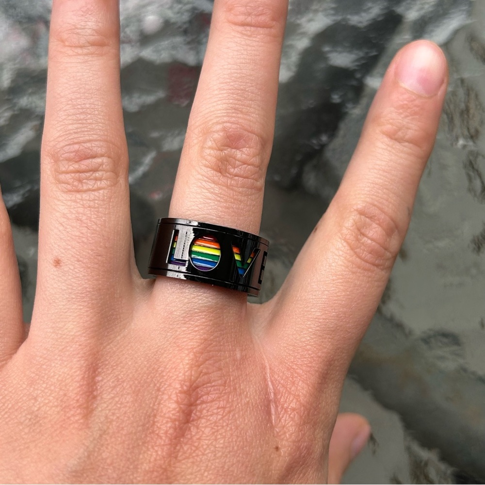 🌈SPINNING PRIDE RING!🌈